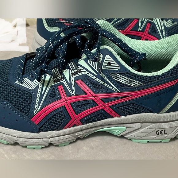 ASICS Gel Venture Running Shoes - Picture 2 of 5